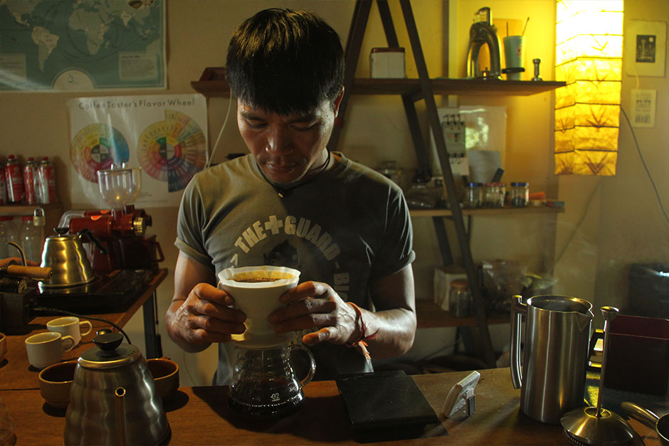 Приготовление настоящего лаосского кофе
